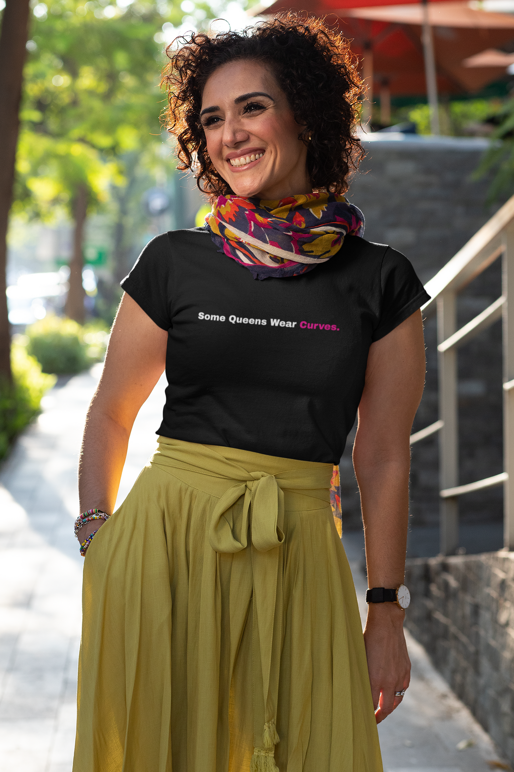 Some Queens Wear Curves. Not Crowns. T-Shirt